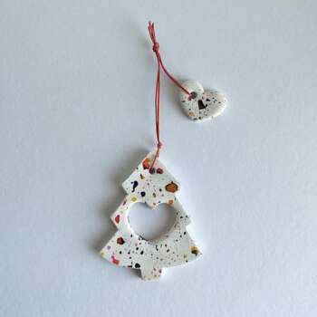 Χριστουγεννιάτικο στολίδι δέντρο-καρδιά