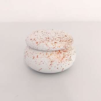 Μπομπονιέρα Γάμου Μπιζουτιέρα Μακαρόν με Χάλκινες Πιτσιλιές