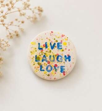 Κεραμικό Μαγνητάκι Live Laugh Love