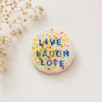Κεραμικό Μαγνητάκι Live Laugh Love